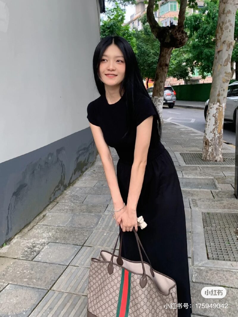 Gucci shopping bag