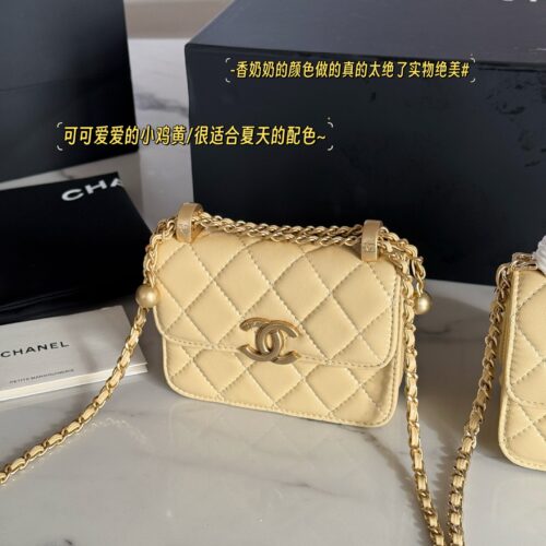185 pairs of packaging
size：11×8.5cm
Cute and lovely chicken yellow/very suitable for summer color matching~
Xiaoxiangjia Double Golden Ball Mouth Red Envelope
-Grandma Xiang's color is really amazing, and the actual product is absolutely beautifu...