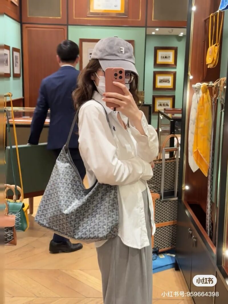 Grey casual and versatile ??