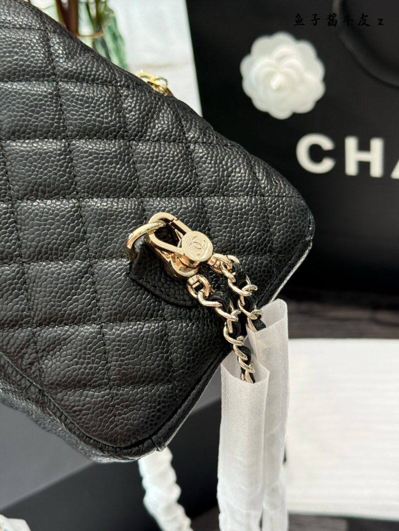 708bdfa961.jpg Caviar Cowhide P289
Chanel 24c is once again loved beyond measure
The Chanel 24c black and gold lychee patterned adjustable small shoulders embody the classic minimalist style of black and white
This time we started with versatile black
A treasure st...