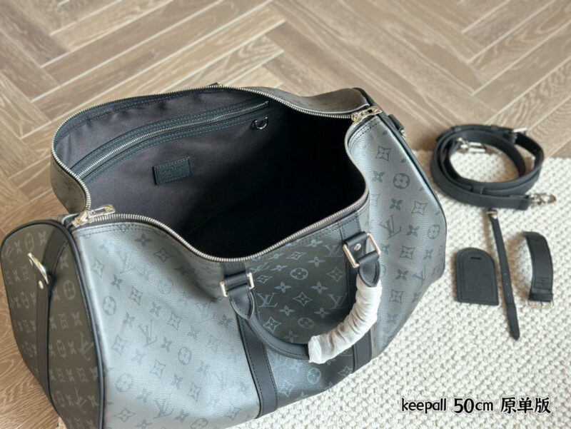 70ee2e7a3b.jpg 290 without box
Size: 50cm
L family's old flower travel bag is out!
Keepall 50cm travel bag
Featuring a retro and artistic atmosphere with high aesthetic appeal~
Do we need 'it'.