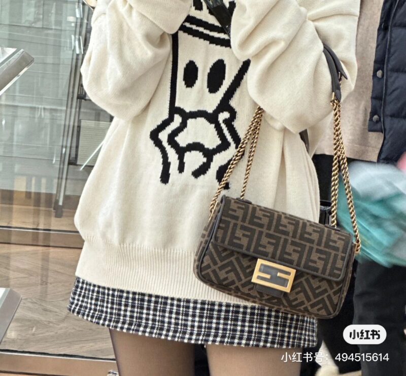 Fendi Old Flower Chain Bag