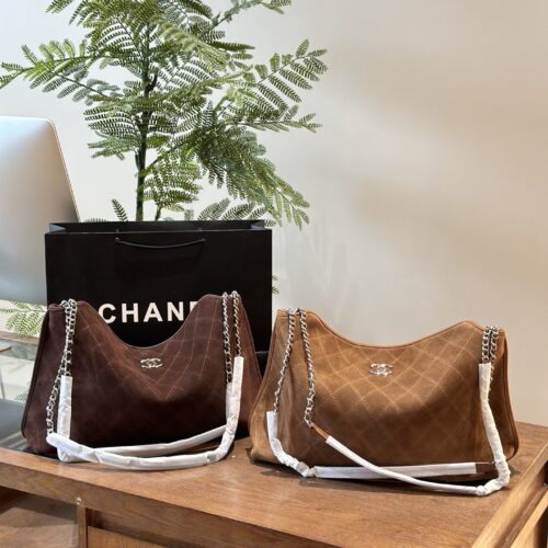 ? Used bag
? Matte leather cowhide | Brown coffee color
? : 39-12-30
