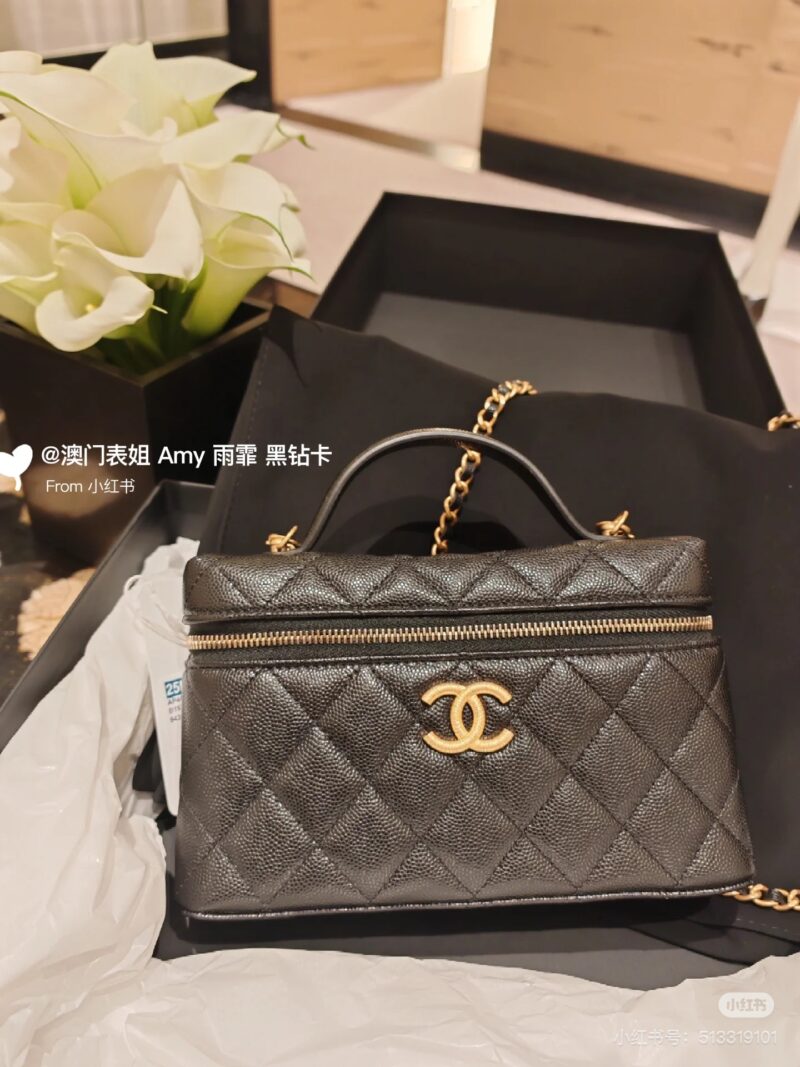 72b8040051.jpg Chanel brushed gold emblem