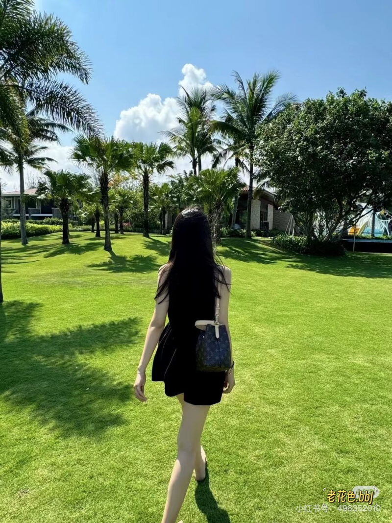 734547280d.jpg Back in summer feels so great!