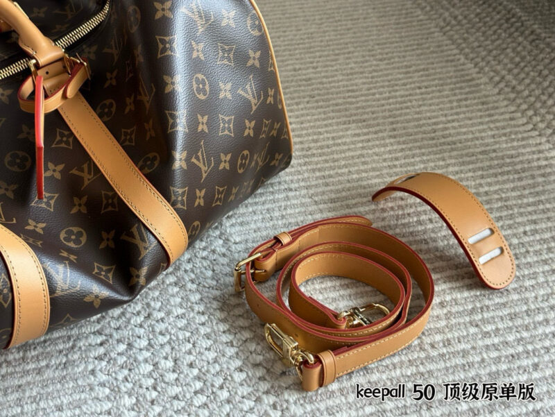 74773b9b1d.jpg 295 without box
Size: 50cm
L family's old flower travel bag is out!
Keepall 50cm travel bag
Featuring a high aesthetic value and a retro artistic atmosphere~
Do we need 'it'.