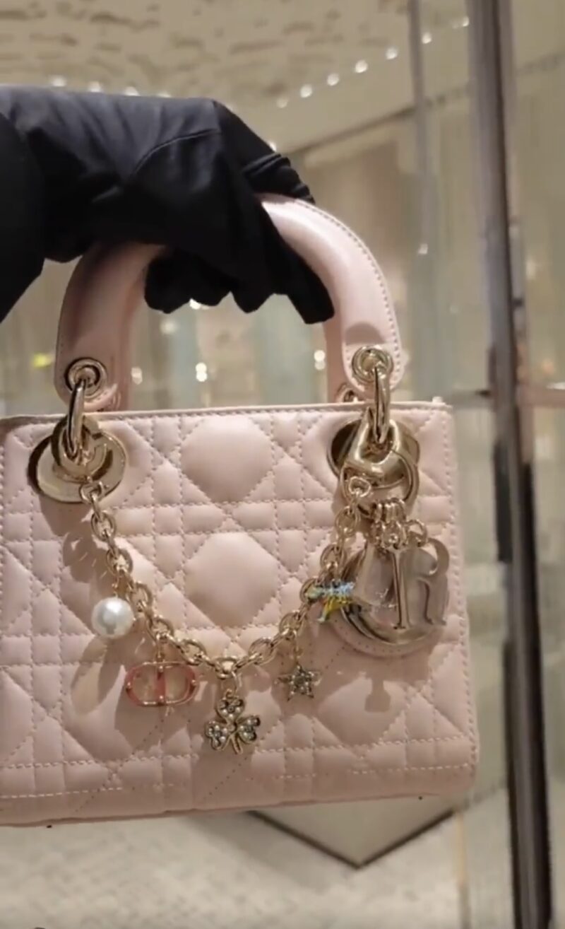 748cb23d78.jpg Dior 3 Queen Bag