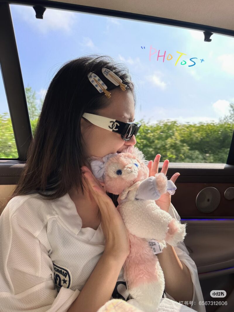 Chanel's Panda Sunglasses, the Fashion God!