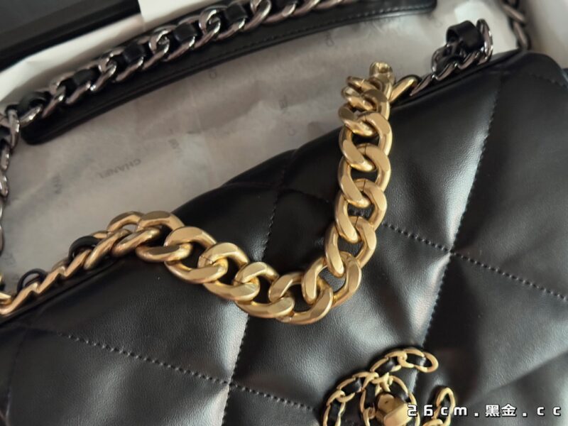 Complete packaging
size：20*15cm
26×16cm
30*20cm
Xiaoxiang's house 19 bags
Sweet and girlish, it's hard to resist!!!
Achieve optimal cost-effectiveness
Leather material upgraded again
High quality texture