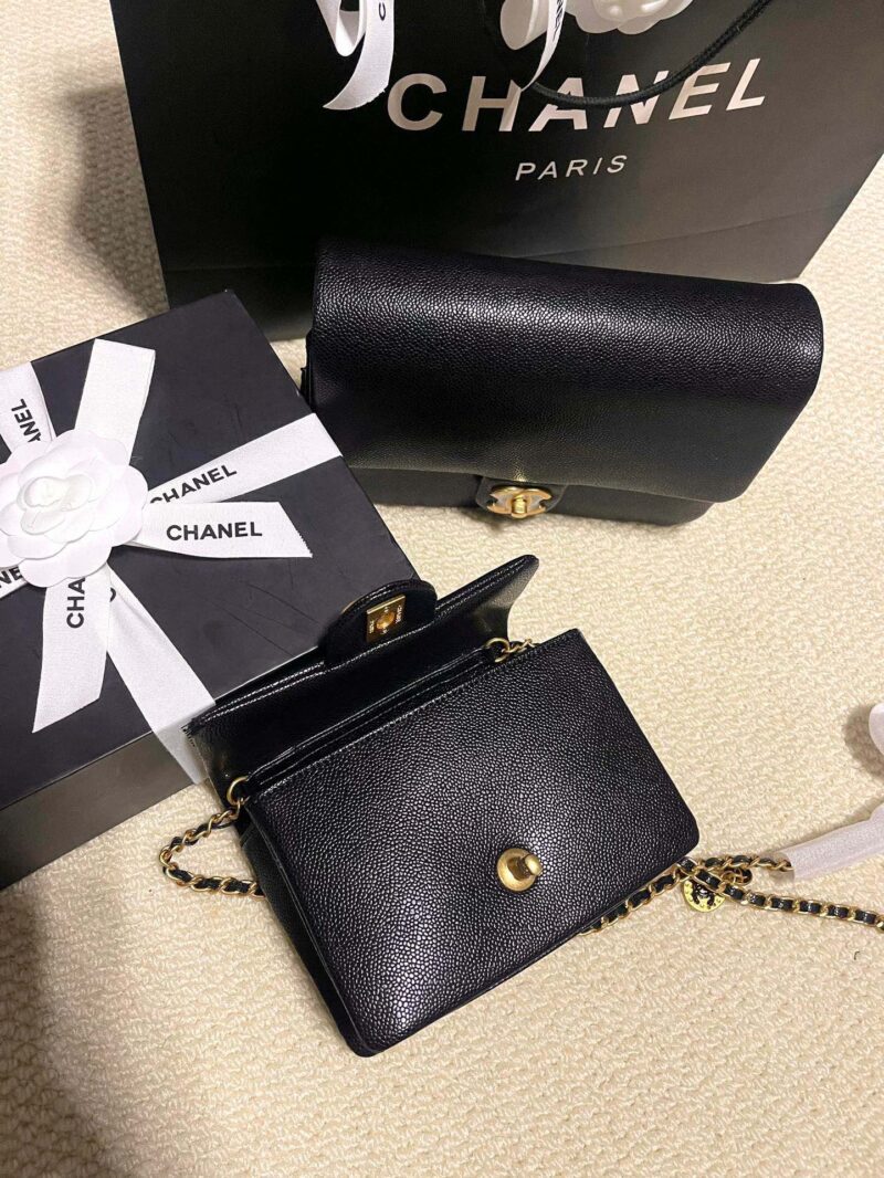 7770b1a95d.jpg Chane1 24k CF lychee pattern
Xiaoxiangfeng handbag
No Ling Ge Jin Zhi Ni Jennie Same Style
Size:23x13cm
17x12cm