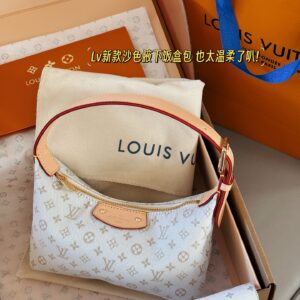 220 boxes
size：20*11cm
New denim lunch box bags keep up with this trend
That's so cute
Retro is the real top!
L's new denim lunch box bag!