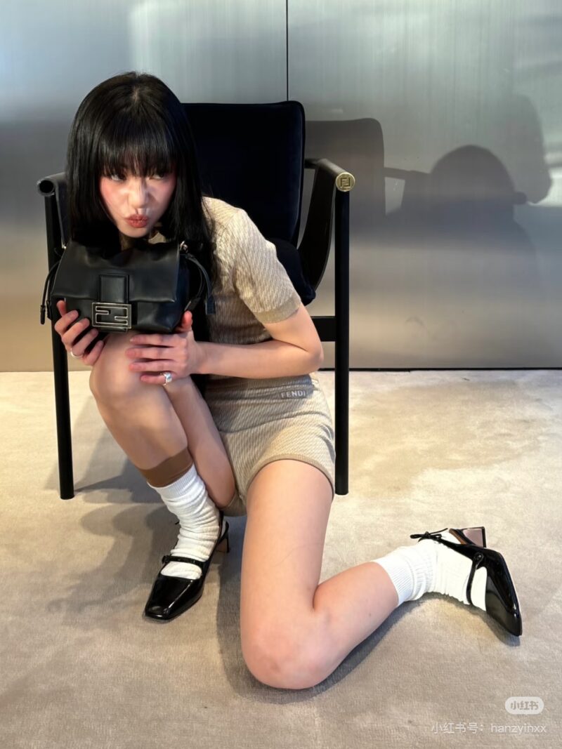 7aa66279fe.jpg Fendi Mini
