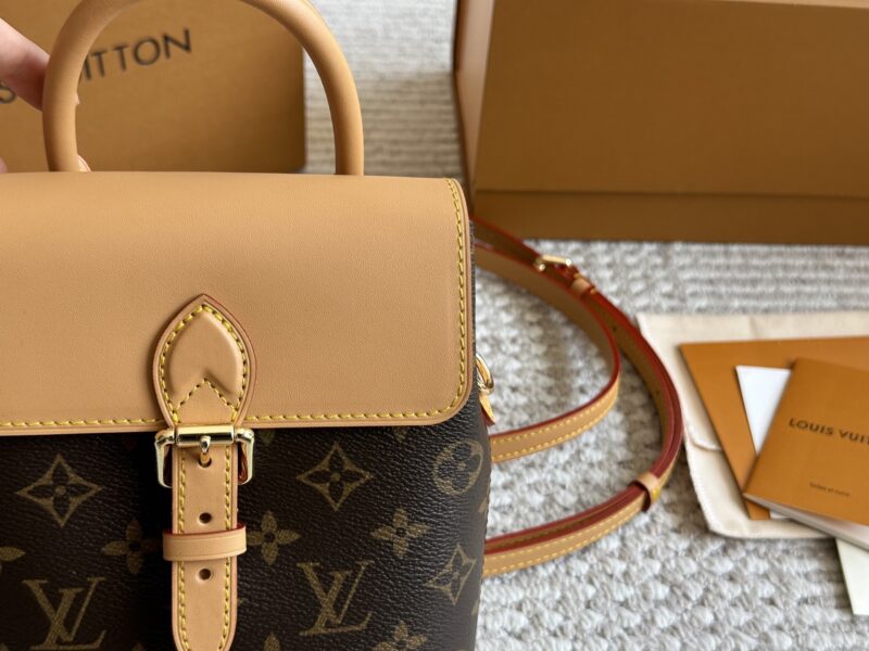 7b23b683a1.jpg 240 boxes
Copy size 22 17cm
L Home SOHO Old Flower Backpack
Single shoulder, crossbody, and double shoulders
Changing freely is very convenient!
Super versatile, can be carried anywhere!
Search for Lv bb backpack