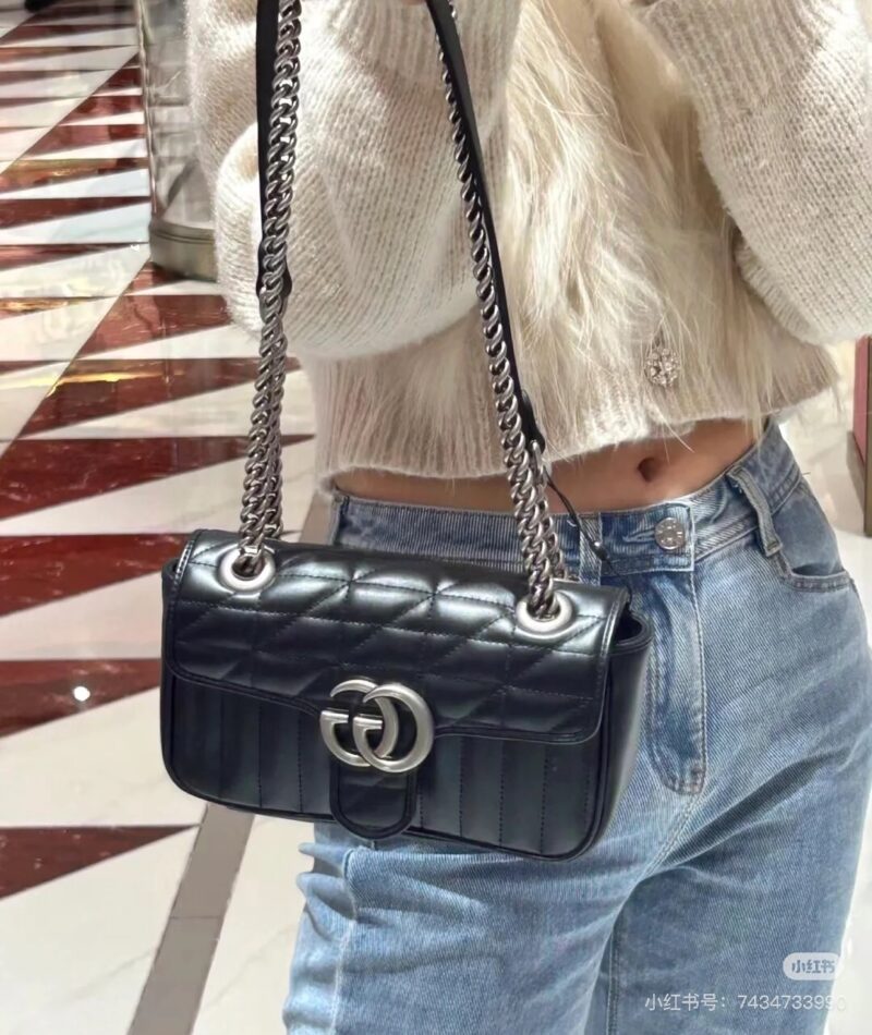 Gucci, Gucci, Marmont, Marmont
Classic unbeatable popular versatile commuting style
Milk like, it looks very elegant, delicate, and casual
The colors are very versatile
Whether wearing casual clothes or elegant dresses, they can be perfectly matched
...