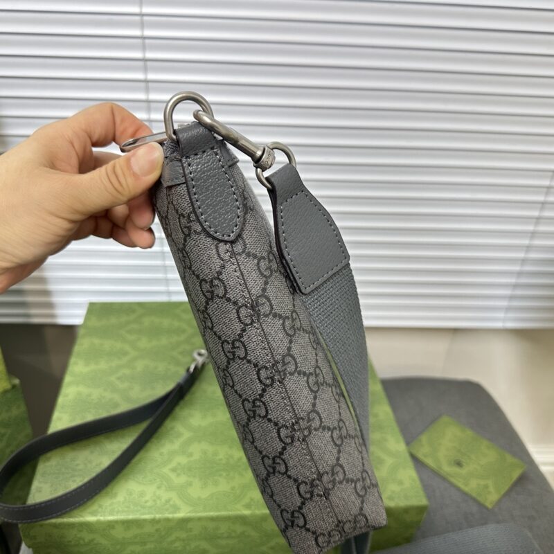 Dual use bag 726833 # gray series, original high quality, G Home continues to update color schemes, adding more exquisite tones. The new color scheme and color combination inject new ideas into the brand's iconic items, highlighting a modern style. T...