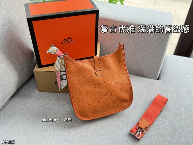 Color card ??
Hermes Evelyne 29 III bag, Evelyne bag, single shoulder crossbody bag