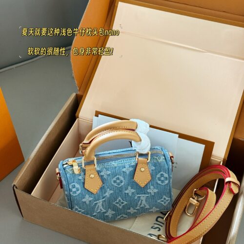 235 box (upgraded version)
size：16*10cm
Tender tannin denim!!!
Don't be too cute!
Put down your small phone
We need this light colored denim in summer
Search for L Home Nano Cowboy