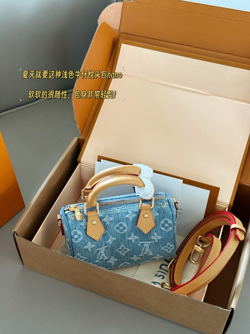 81983867c0.jpg 235 box (upgraded version)
size:16*10cm
Tender tannin denim!!!
Don't be too cute!
Put down your small phone
We need this light colored denim in summer
Search for L Home Nano Cowboy