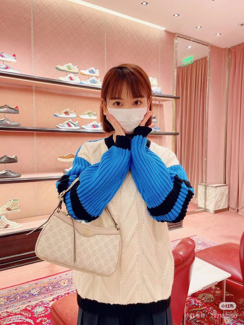 Gucci Oat Mahjong Bun