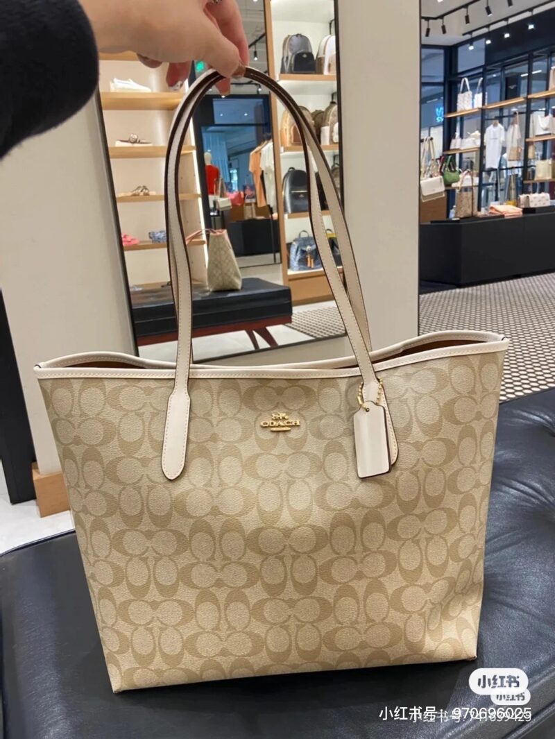 Coach shopping bag zipper shopping bag