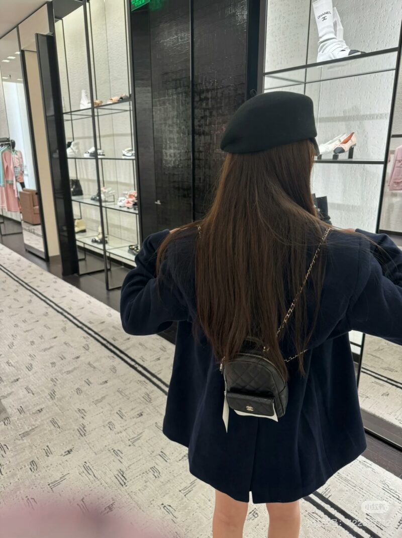 84b5b1cdc0.jpg Chanel caviar backpack