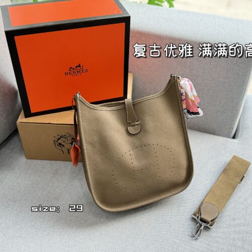 Color card ??
Hermes Evelyne 29 III bag, Evelyne bag, single shoulder crossbody bag