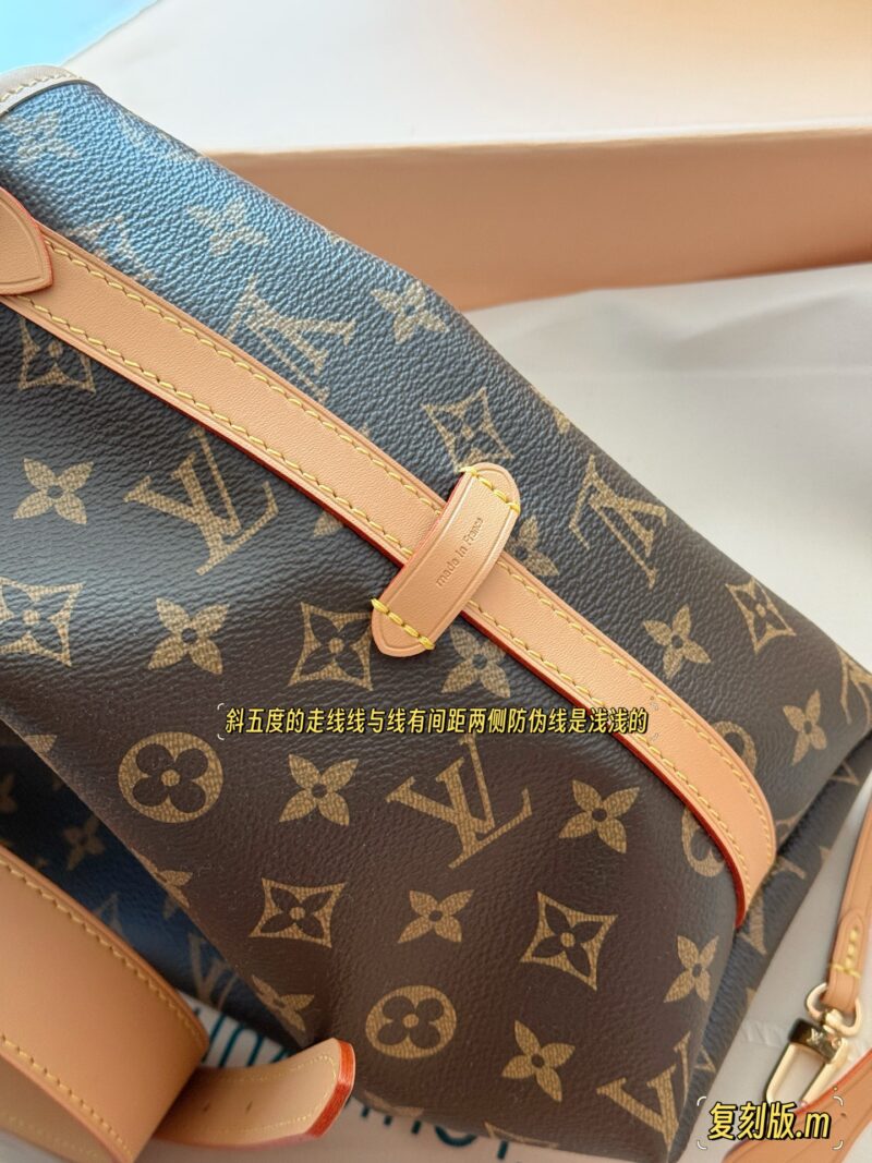 856290900c.jpg 300 boxes (customized version)
Size: 30 * 20cm (small)
Take actual photos of the shipment and experience it
CarryAll, the strongest member of the L family,
Cute and casual are all okay, haha
Carryall is really strong!
Comes with a storage wallet,
be ...