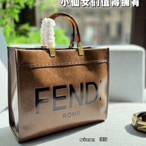 Color card ??
FENDI Sunshine Tote Bag Shopping Bag Shoulder Cross Shoulder Tote Bag