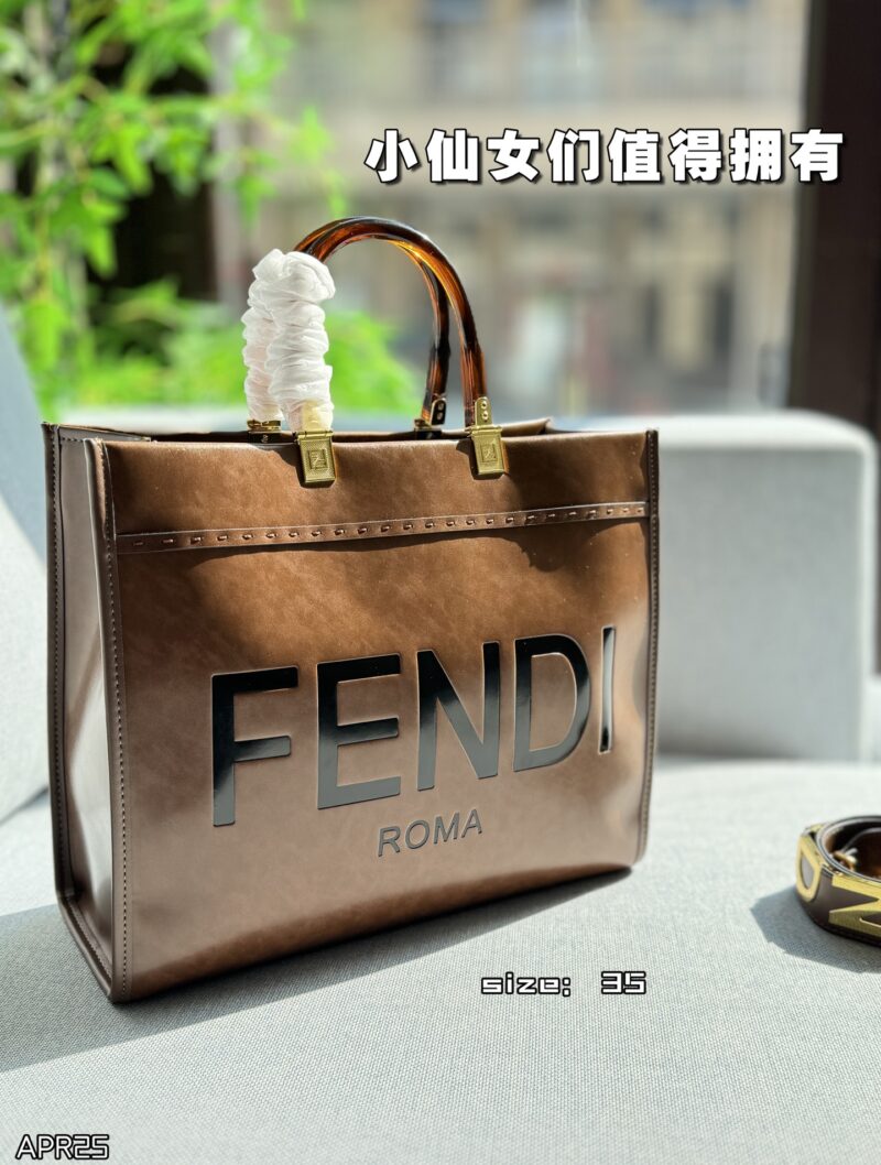 Color card ??
FENDI Sunshine Tote Bag Shopping Bag Shoulder Cross Shoulder Tote Bag