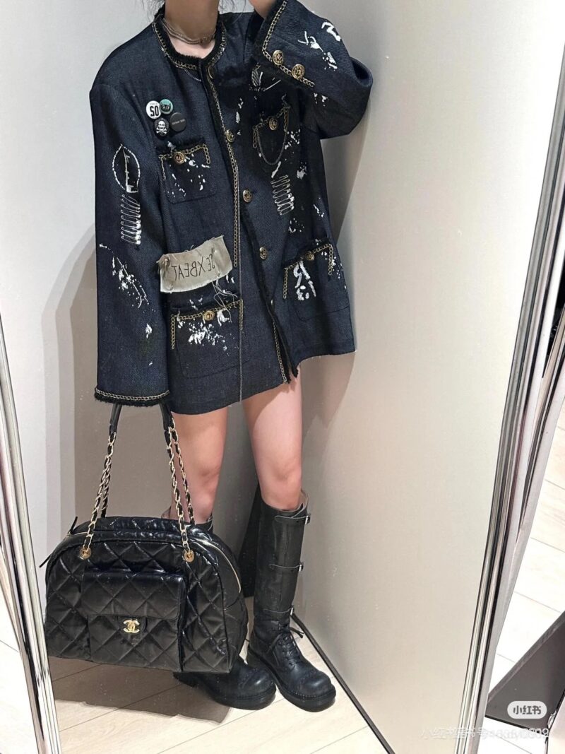 88848b968b.jpg Chanel bowling is trendy~