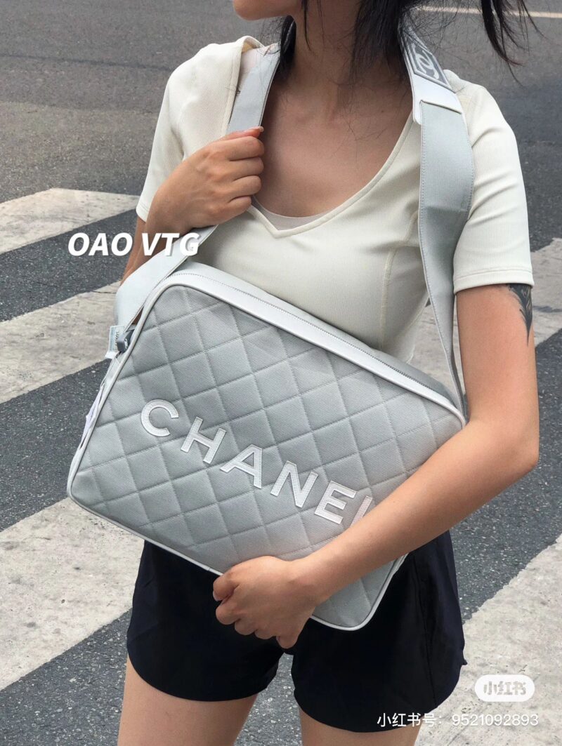 88a7faca93.jpg Chanel vintage bag