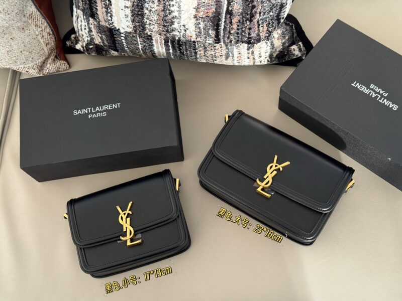 89fd7cb18b.jpg 225 230 box upgrade version
Size: 17 * 13cm (small)
23 * 16cm (large)
ysl Solferino
Original factory fine toothpick patterned Box cowhide,
The hand feel and flexibility of the leather surface are both very good!
The newly designed "L" letter is spli...