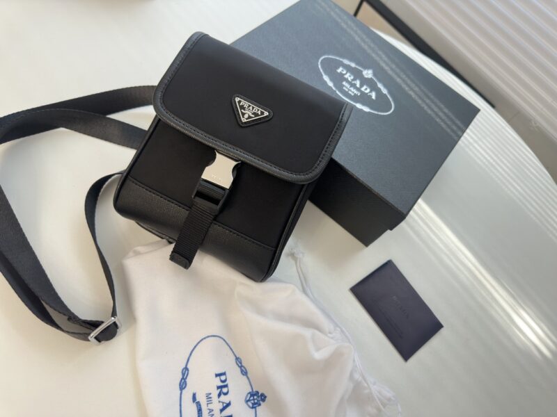Complete gift box packaging ? Vertical PRADA ? Model 2020-1 Large Phone Bag [Strong] Crossbody Bag Waist Bag Multi purpose unisex Milan Creation. Miuccia Prada's unique talent lies in her relentless pursuit of new ideas, blending curiosity for kn...