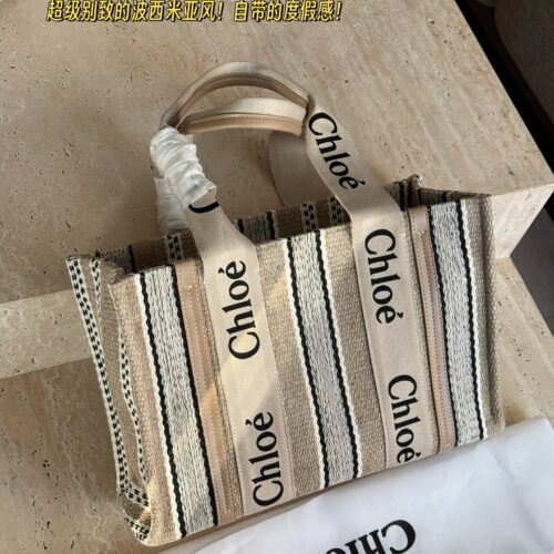190 without box
Size: 36 * 25cm (Medium)
Chloe canvas shopping bag
Customized in-house ??
The most worthwhile canvas tote Chloe to buy
Super feel!
?? Customized version!