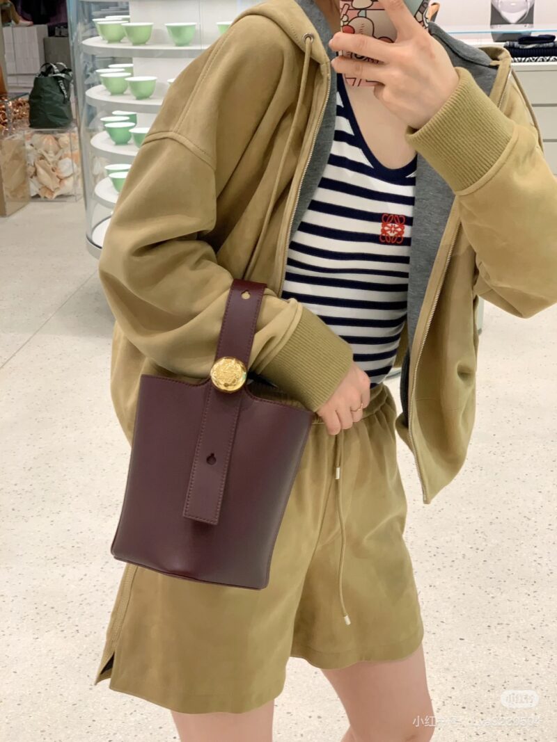 Burgundy red is super beautiful ??
