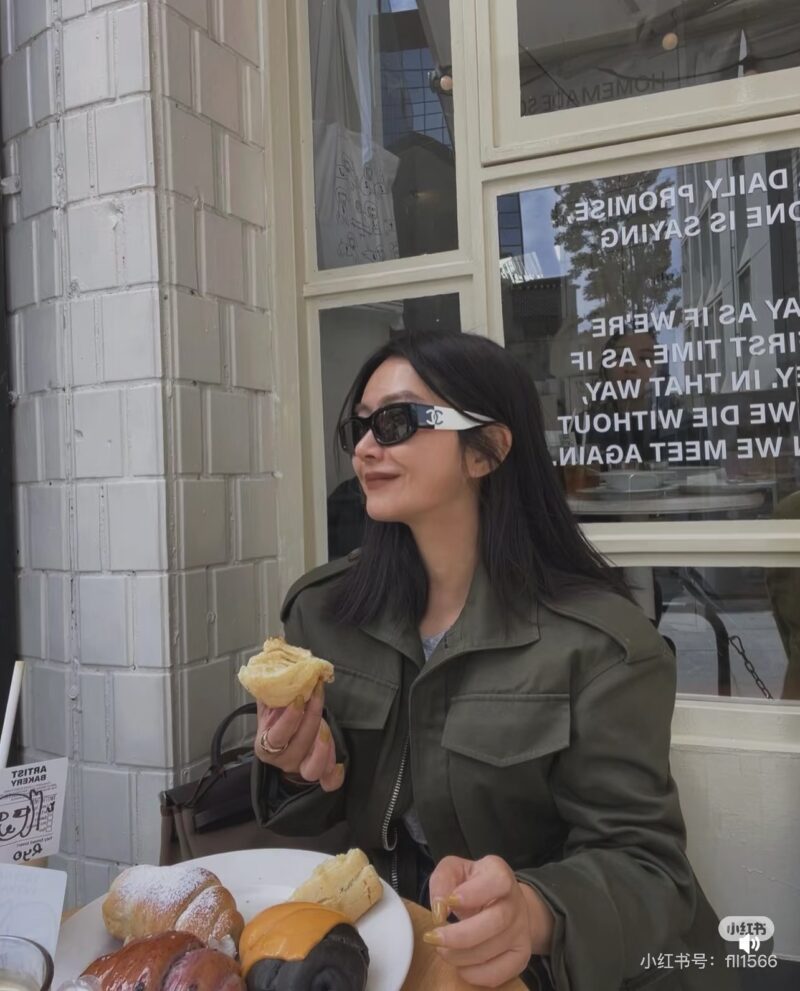 Chanel's Panda Sunglasses, the Fashion God!