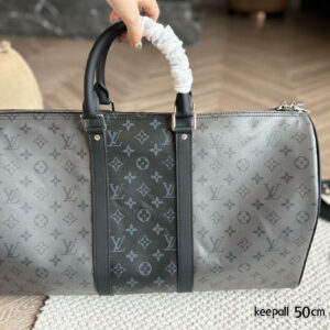 290 without box
Size: 50cm
L family's old flower travel bag is out!
Keepall 50cm travel bag
Featuring a retro and artistic atmosphere with high aesthetic appeal~
Do we need 'it'.