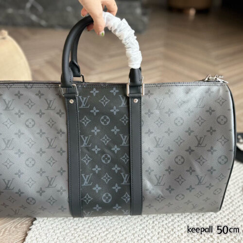 290 without box
Size: 50cm
L family's old flower travel bag is out!
Keepall 50cm travel bag
Featuring a retro and artistic atmosphere with high aesthetic appeal~
Do we need 'it'.