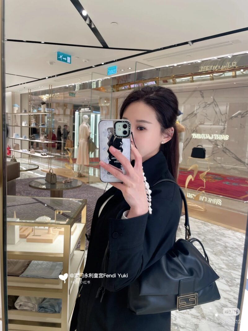 937143e53f.jpg Fendi Cloud Package