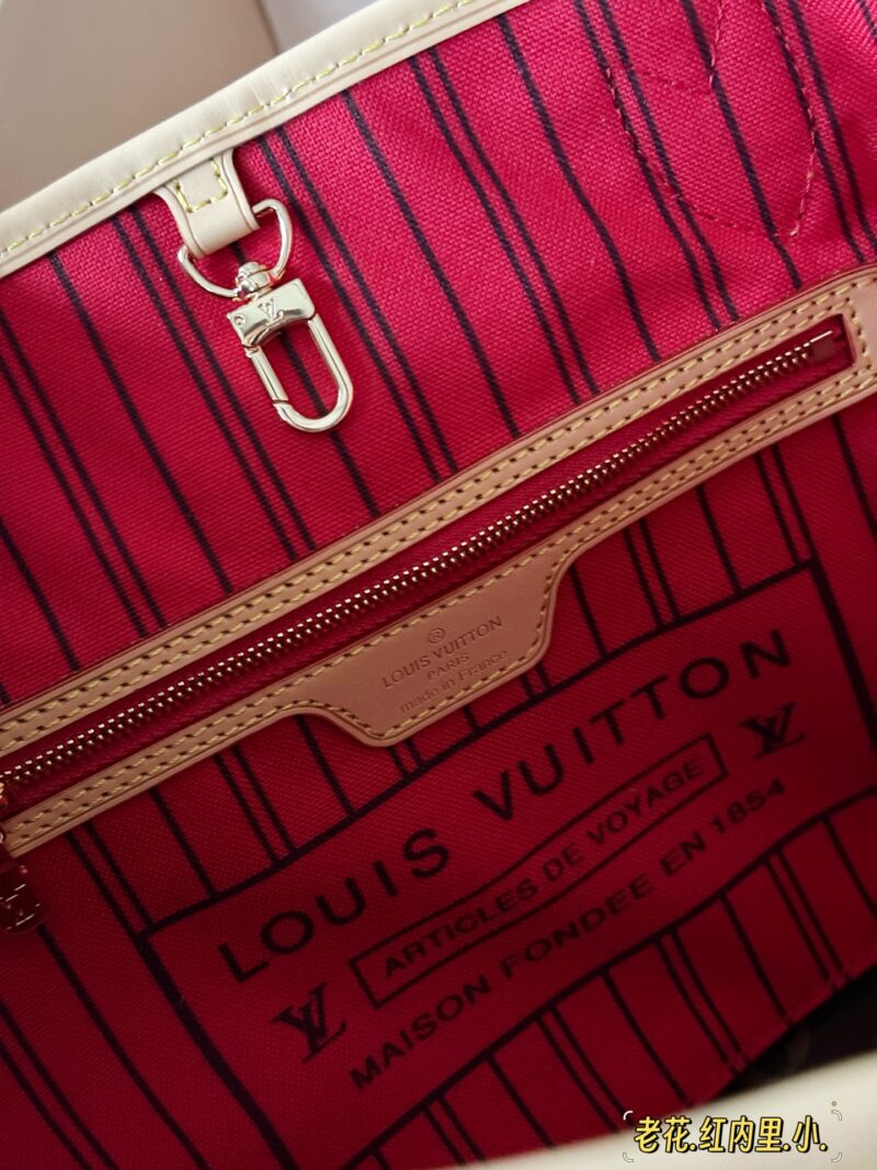 210 without box
Size: 29 bottom * 20 height cm (small)
L Home Neverfull Medium Shopping Bag!
Ashes grade product!
Classic to irreplicable!
There is texture! flavoursome!