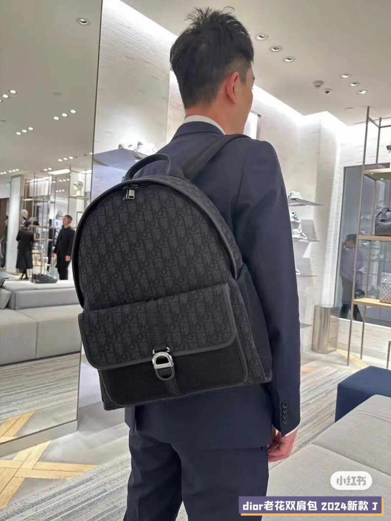 965565d359.jpg A must-have week for travel and sports after the collection of big brand sports backpacks
Fashion! Personality! Do you have a backpack that you admire for pursuing freedom? A backpack is also a good choice for travel, as it can hold a large amount of...