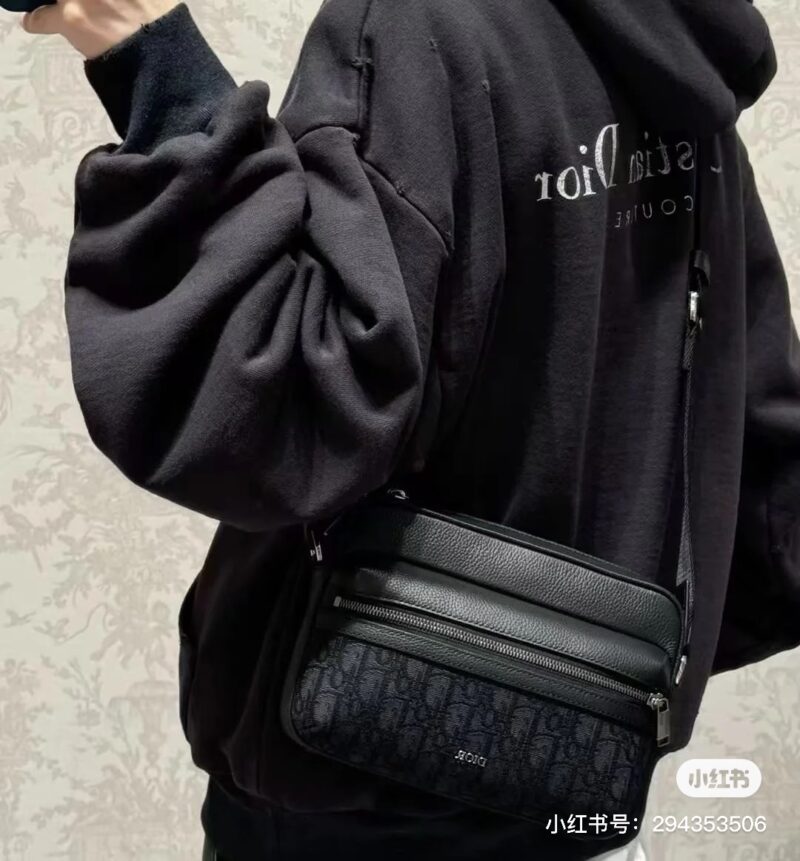 986ca64022.jpg Dior mailman bag