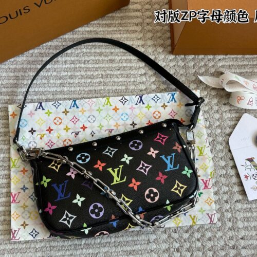260 box original single version
size：22*12cm 
L Home Mahjong Bun! Replica
?? Short shoulder straps! chain ??
Everything is available!!
Summer mahjong bag is more suitable, really fragrant armpit bag