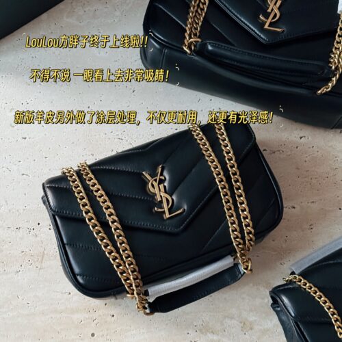 240 280 320 sheepskin box
Size: 20 * 12cm (small)
24 * 14cm (medium)
29 * 17cm (large)
YSL's new version of LouLou Fang Fat Man
Finally online!!
Have to say,
At first glance, it looks very eye-catching
The new sheepskin has undergone additional coati...