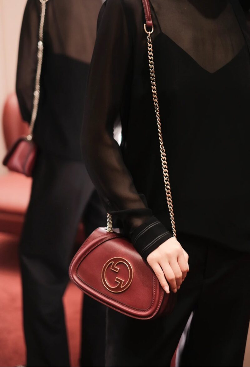 9a63b86972.jpg Ankela Red with a sense of luxury!
