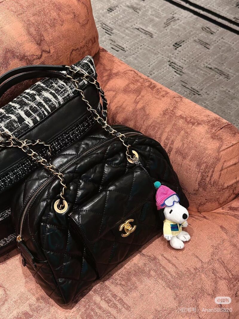 9aef9a7772.jpg Chanel bowling is trendy~