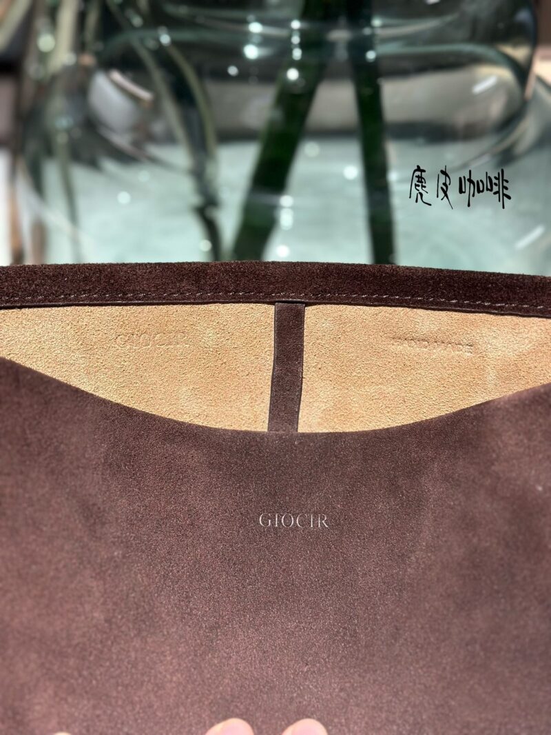 9bd45918a5.jpg Bucket Bag ? Gift inner bag G7155 # p335
Liu Yifei, Ni Ni, Dong Jie, Naza, Yang Mi
Waiting for many female celebrities with the same style of bucket bag, bucket bag, medium-sized leather, suede, top layer cowhide
The favorite of minimalism, with la...