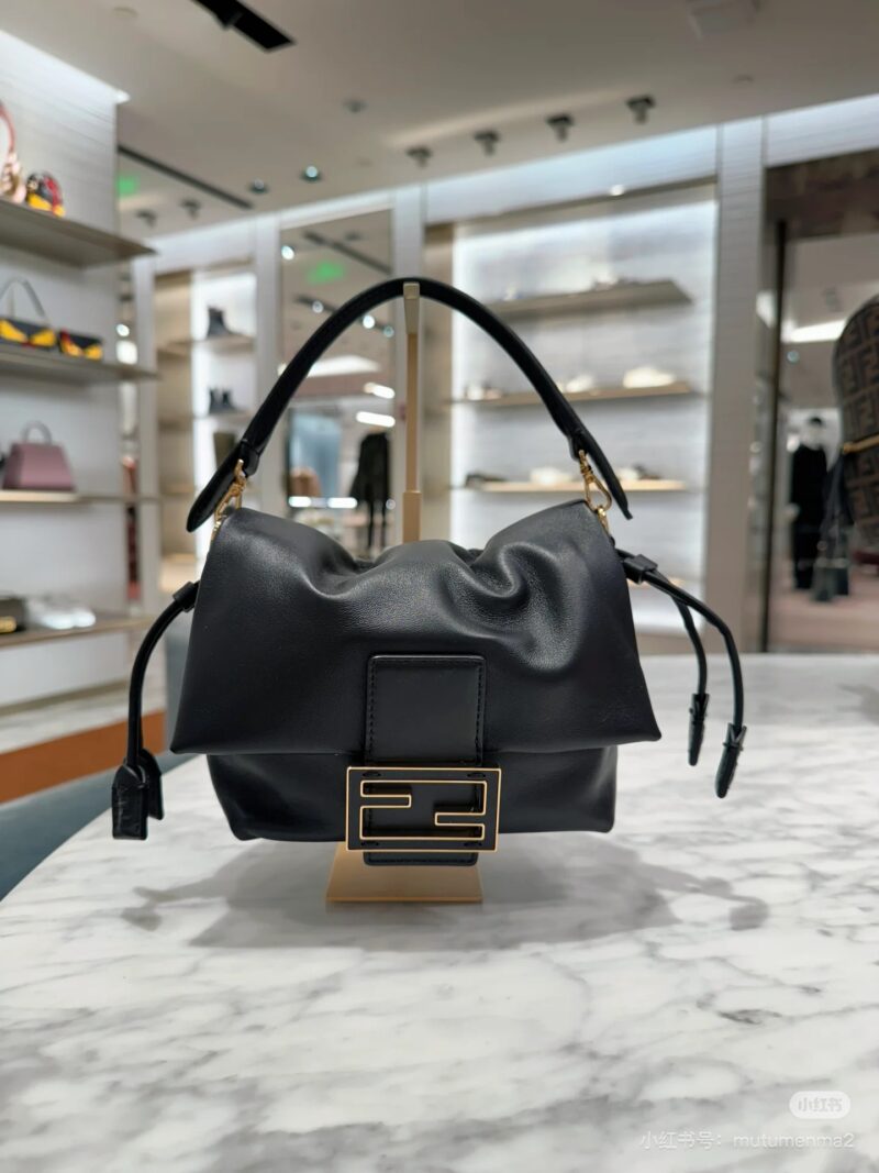 9c3aa6690a.jpg Fendi Mini