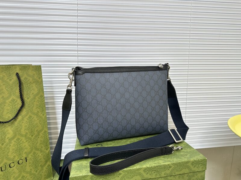 Dual use bag 726833 # blue series, original high quality, G Home continues to update color schemes, adding more exquisite tones. The new color scheme and color combination inject new ideas into the brand's iconic items, highlighting a modern style. T...