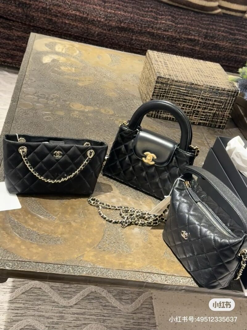 9cdc8cc2ff.jpg Chanel 25 mini tote bag is simple, versatile, timeless, and not a small waste bag. Highly recommended